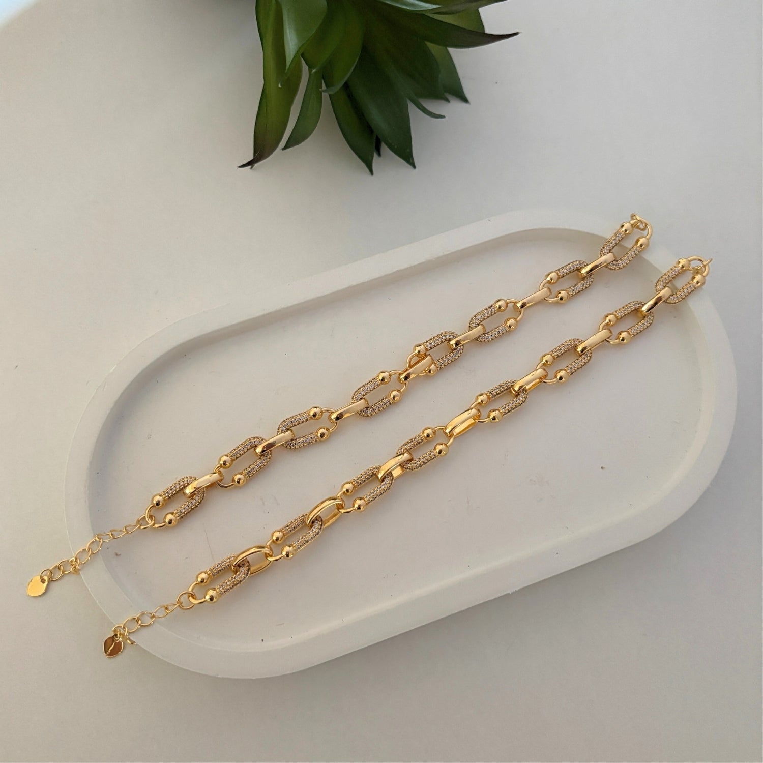 Textured Golden Links Bracelet