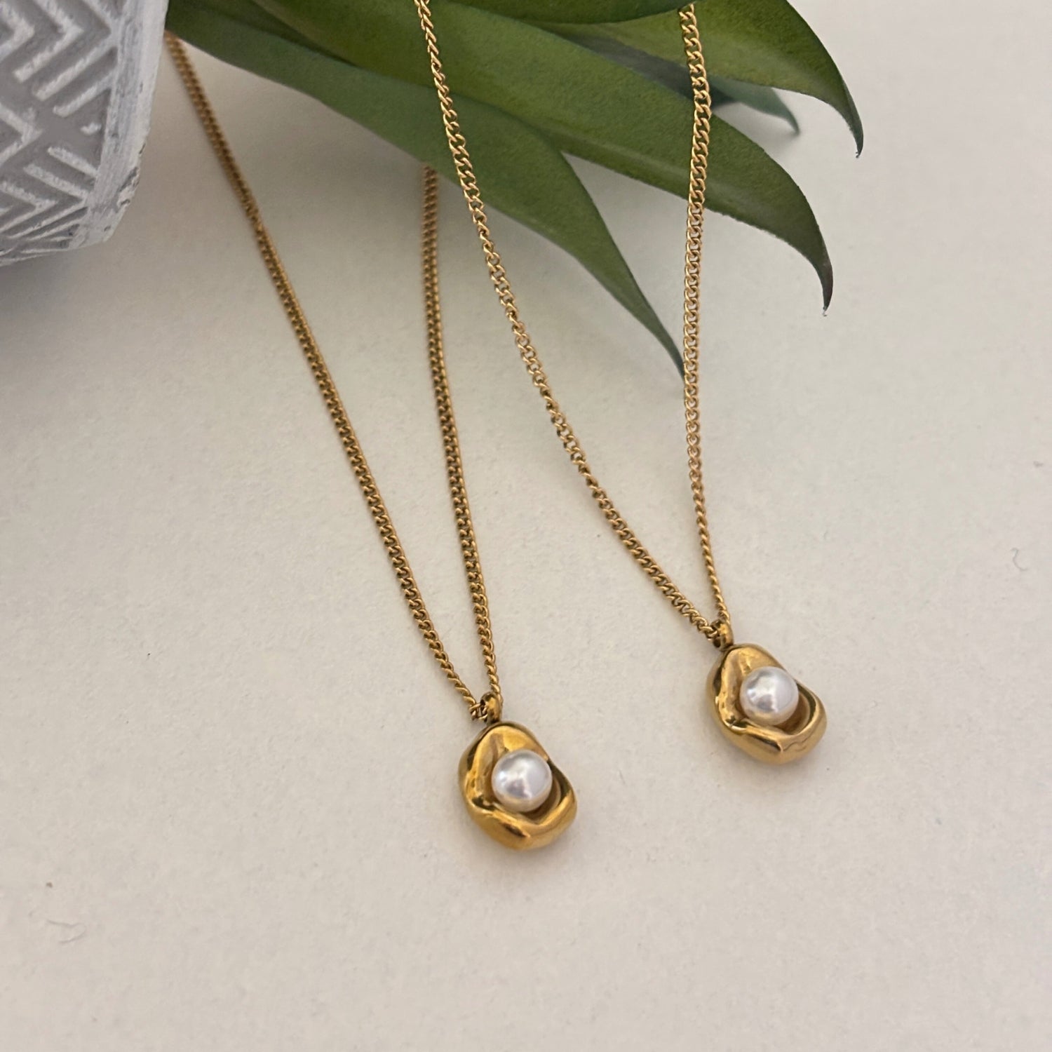 Dainty Pearl Pod Necklace