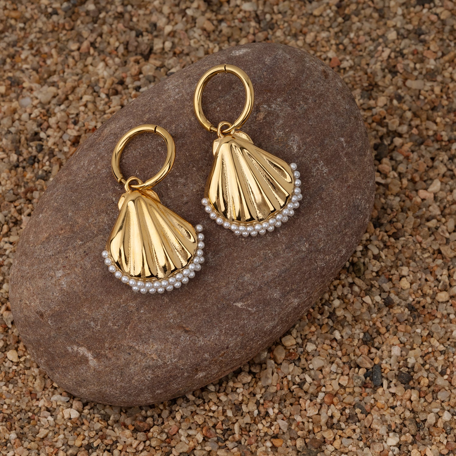 Golden Seashell Drops